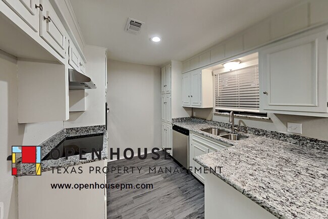 Building Photo - 4505 Cripple Creek Rd, Haltom City