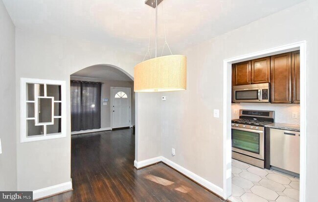 Foto del edificio - 737 Hilltop Terrace SE