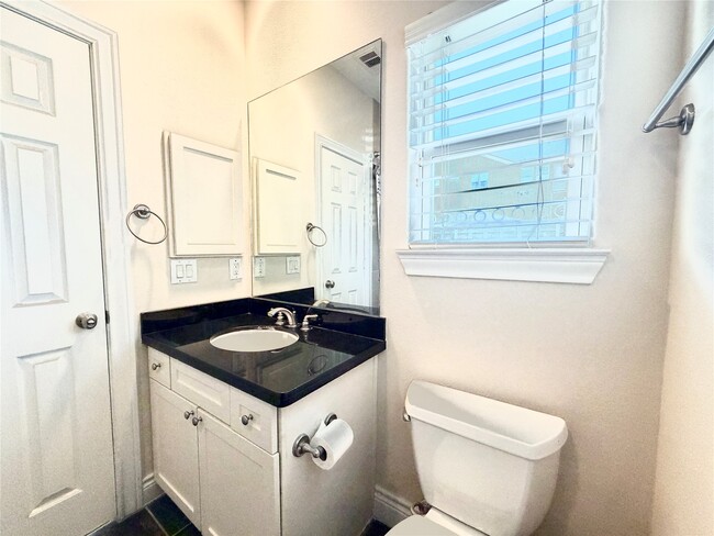 Building Photo - 5430 Crooms St