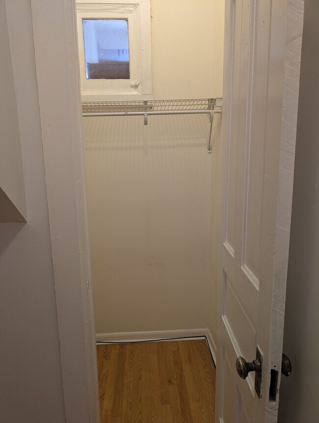 Foto del edificio - 1935 N Leavitt St