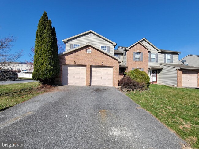 Building Photo - 2655 Chestnut Ln