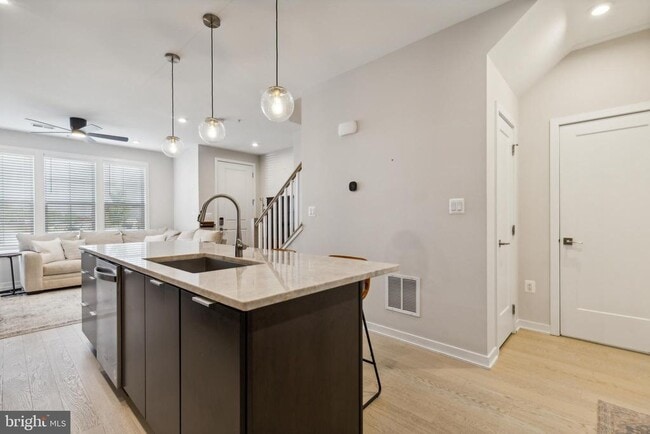 Foto del edificio - 22318 Roanoke Rise Terrace