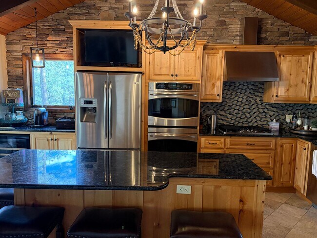 Building Photo - Tucked Away Mountain Retreat in Durango