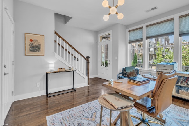 Building Photo - 211 Porter Village Cir