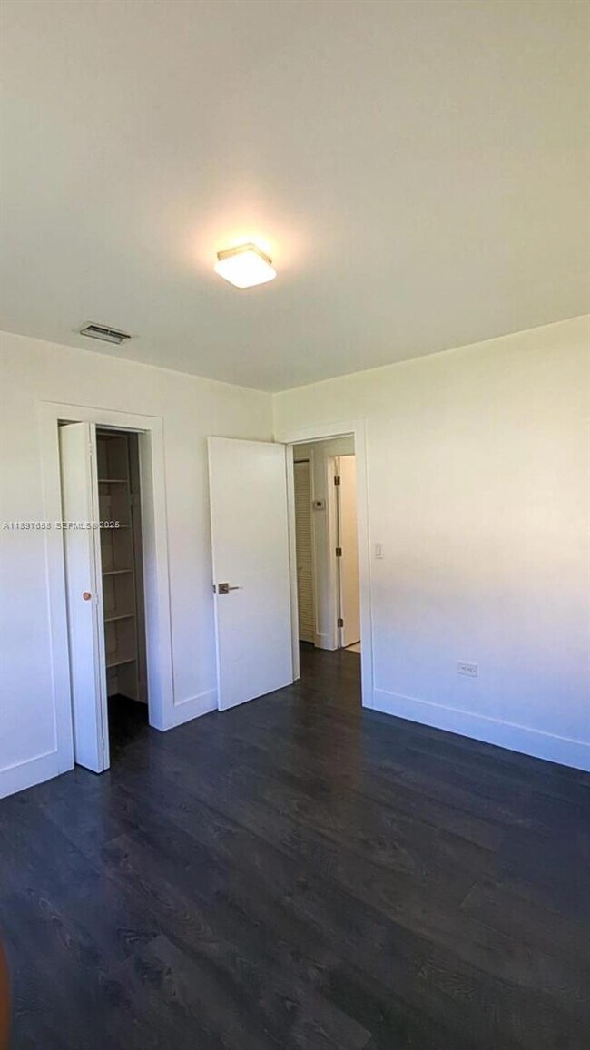 Foto del edificio - 340 NW 132nd St