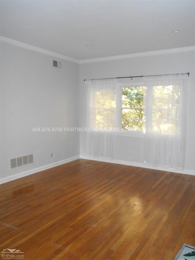 Building Photo - 3733 N Peachtree Rd