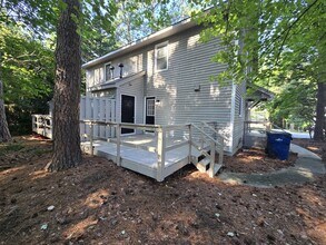 Building Photo - 5906 Applewood Ln