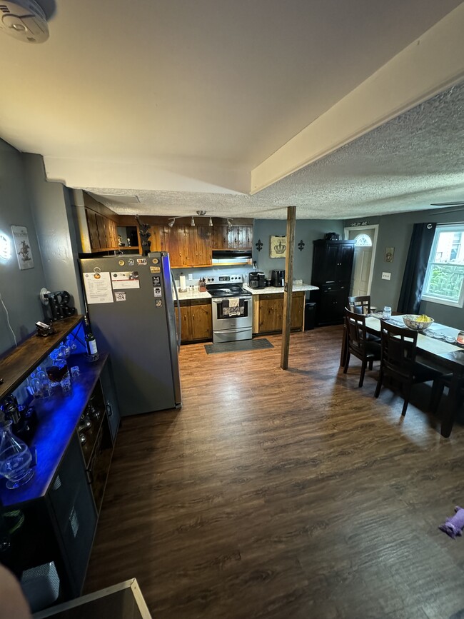 37 Dutton St Unit 37 Dutton St Manchester, Manchester, NH 03104 ...