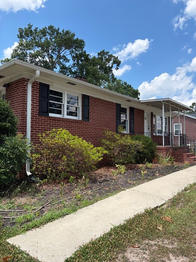 Building Photo - 4109 Edwards Rd