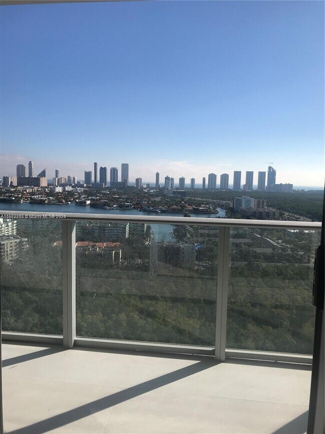 Building Photo - 16385 Biscayne Blvd