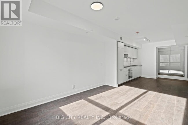 Photo du bâtiment - 33 Frederick Todd Wy