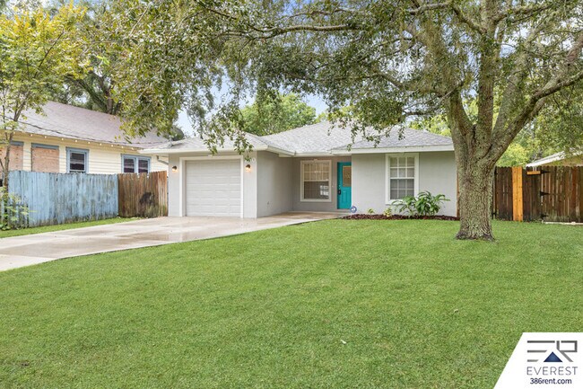 Photo - 730 Flora St House