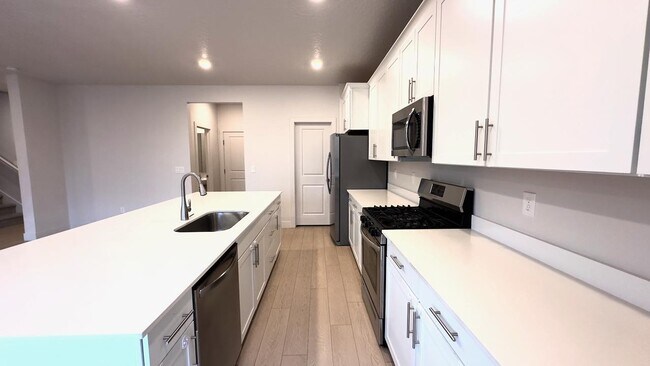 Building Photo - 414 W Snowberry Dr