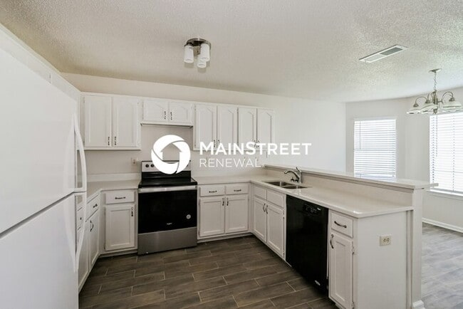 Building Photo - 3 Bedroom Pet-Friendly Home in MEMPHIS, TN with Main Street Renewal