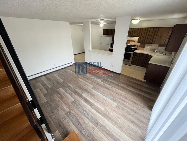 Foto del edificio - 1704 E 17th St