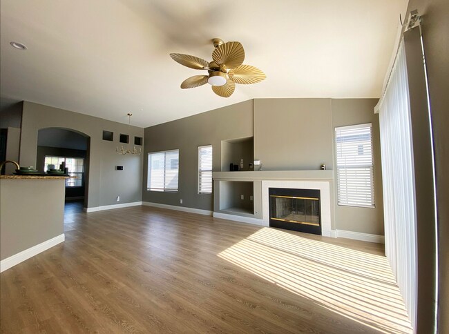 Building Photo - 5549 Grand Prix Ct