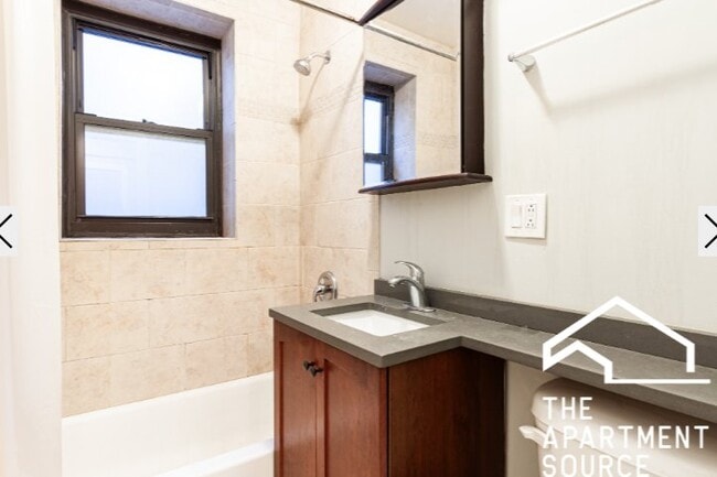 Foto del edificio - 425 W Roscoe St