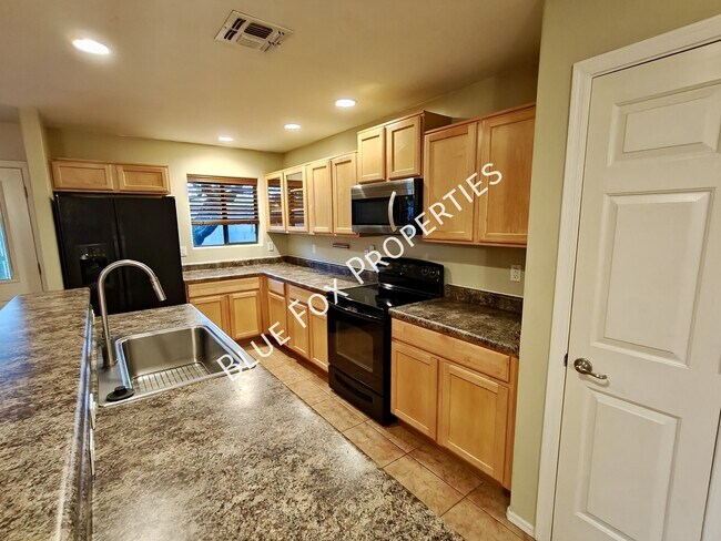 Foto del edificio - 237 E Waverly St