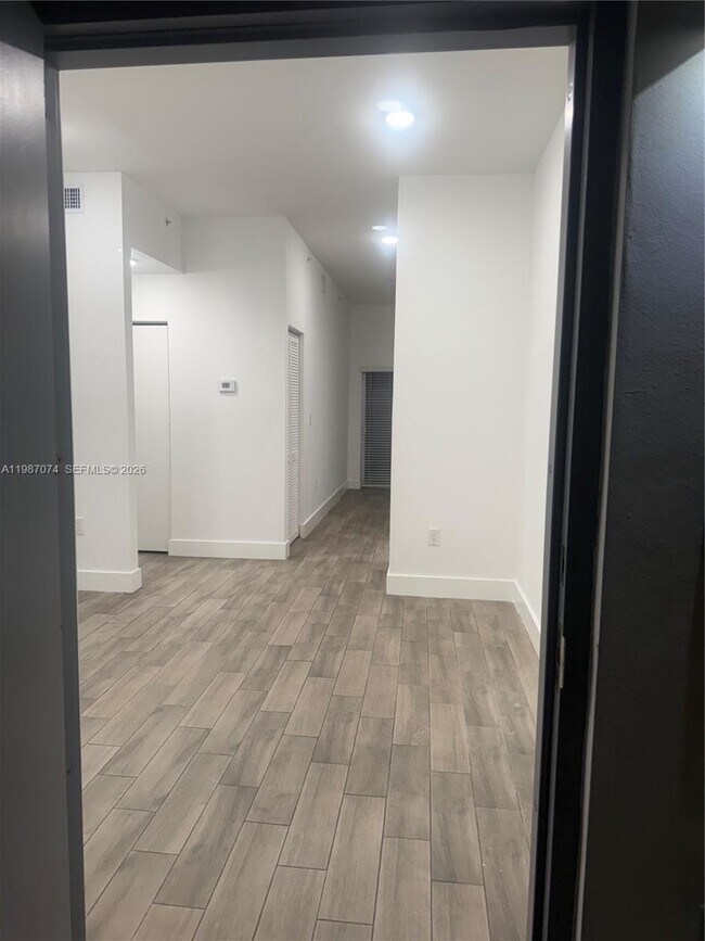 Foto del edificio - 486 E 30th St