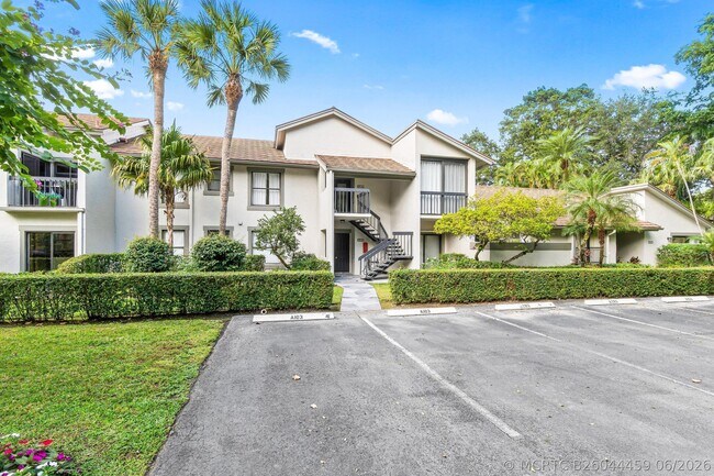 Building Photo - 11223 Pond View Dr