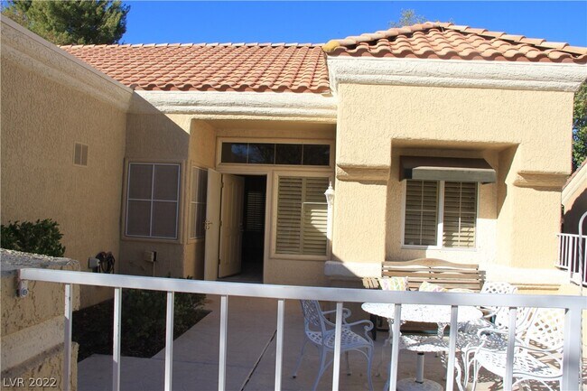 Foto del edificio - 8908 Litchfield Ave