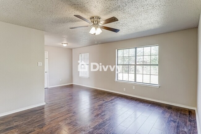 Foto del edificio - 1104 Phillips Cir, Kaufman, TX 75142
