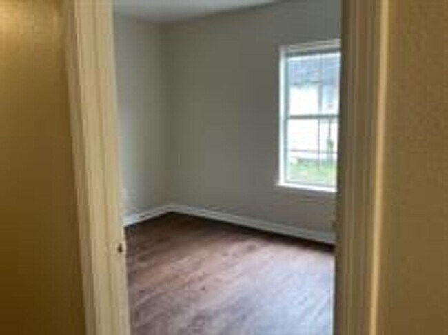 Foto del edificio - 688 N 39th St