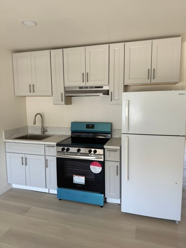 Foto del edificio - 2022 E 2nd St