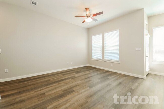 Building Photo - 3015 Songbird Ln