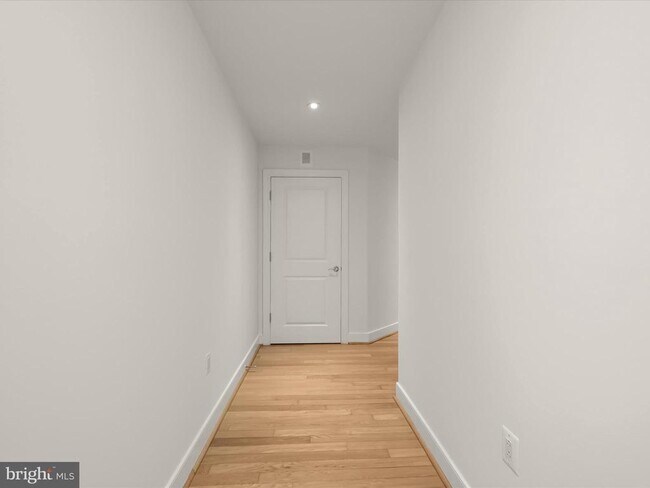 Foto del edificio - 2425 L St NW