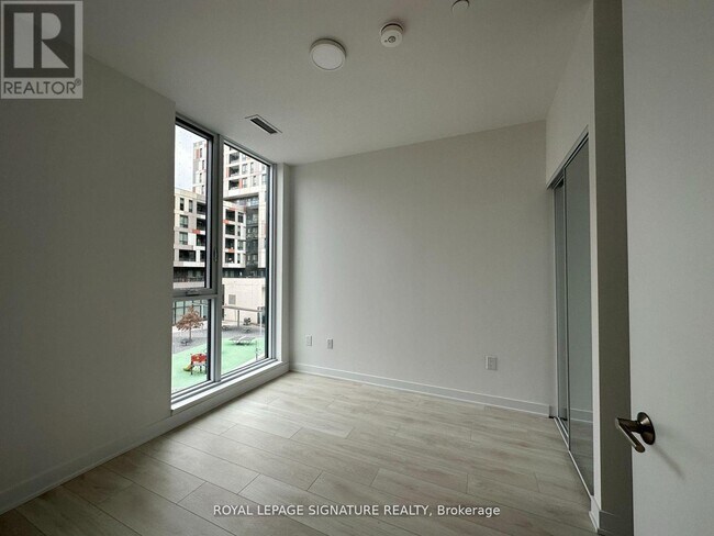 Building Photo - 35-335 Tubman Ave