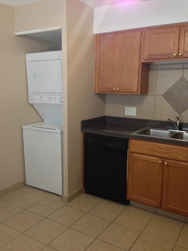 1317 Argo Ln Unit 2nd Floor, Lockport, IL 60441 Condo for Rent in