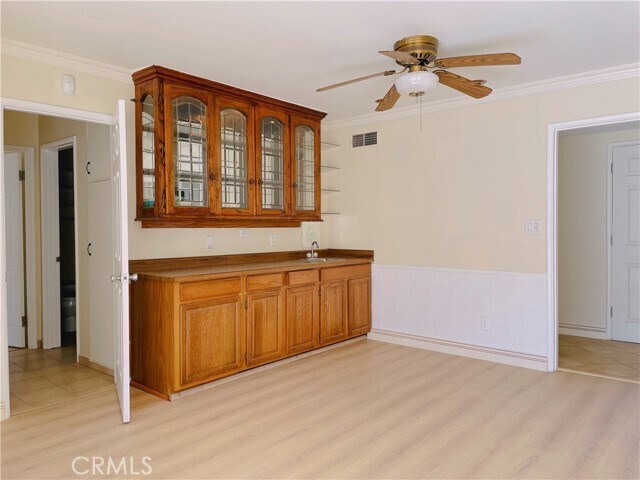 Building Photo - 768 E Casad St