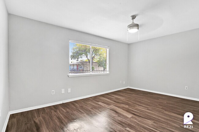 Foto del edificio - 2606 Wheless Ln