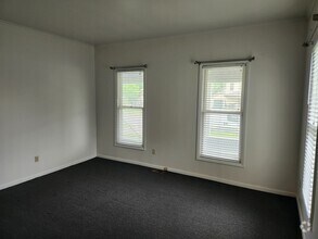 Building Photo - 319 N Hamilton St