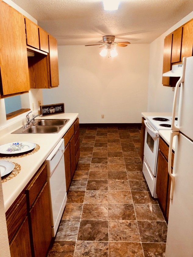 Foto principal - 137A Prairiewood Dr S