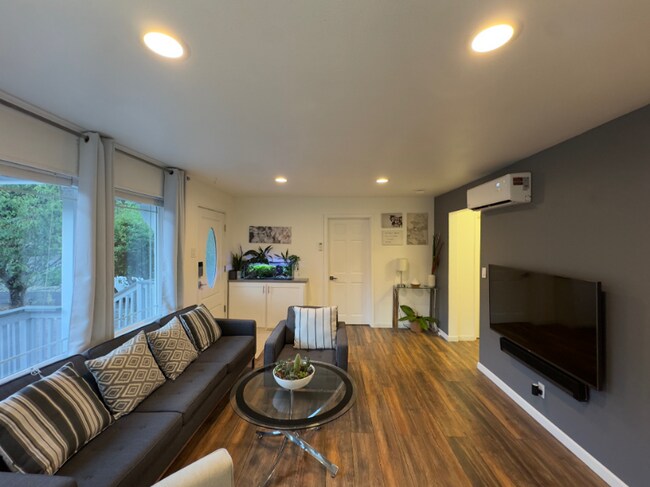 Foto del edificio - 723 N 184th St