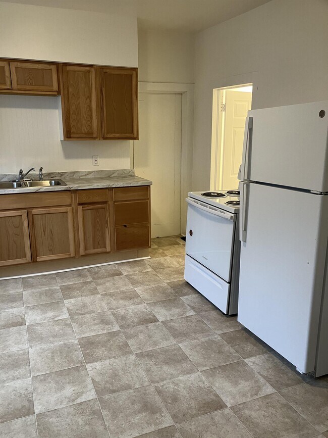 1657 Terrace St, Muskegon, MI 49442 Townhome Rentals in Muskegon MI