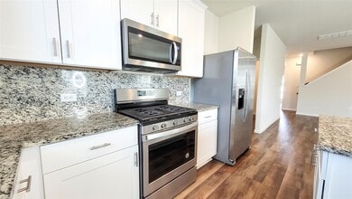 Building Photo - 23839 Wimble Dr