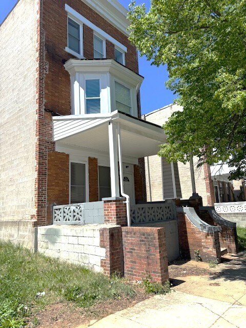 Foto del edificio - 2402 Lakeview Ave