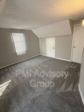 Building Photo - 2027 SW Van Buren St