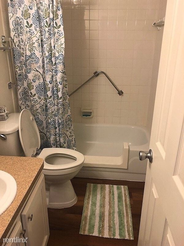 Foto del edificio - 1 br, 1 bath Apartment - 10100 Kempwood Drive