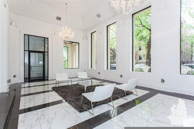 Foto del edificio - 920 W Carmen Ave
