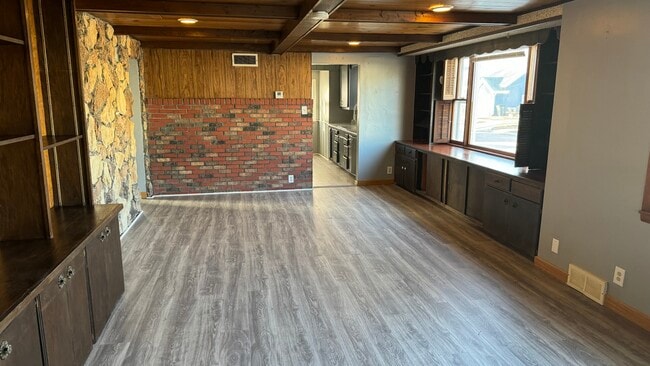 Foto del edificio - 1523 W 3rd St