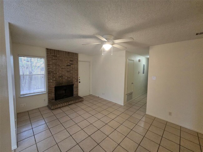 Building Photo - 2710 Aftonshire Way