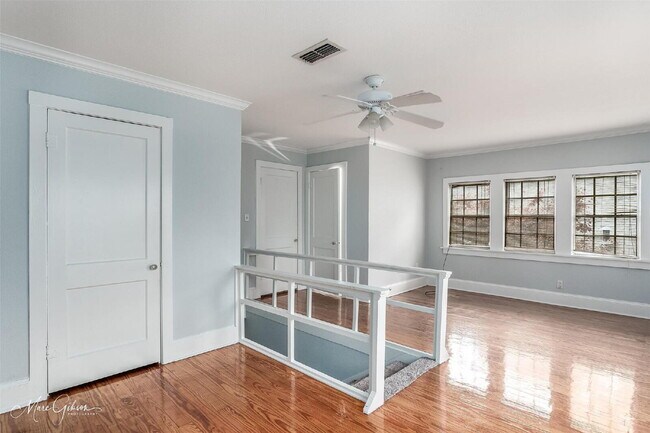 Foto del edificio - "Charming 3-Bed Oasis in Bossier City with 1.5 Baths & Spacious 1917 Sq Ft Layout!"