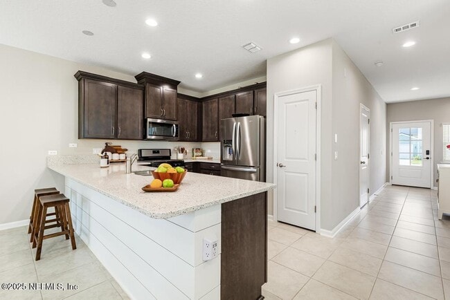 Building Photo - 91 Pinebury Ln