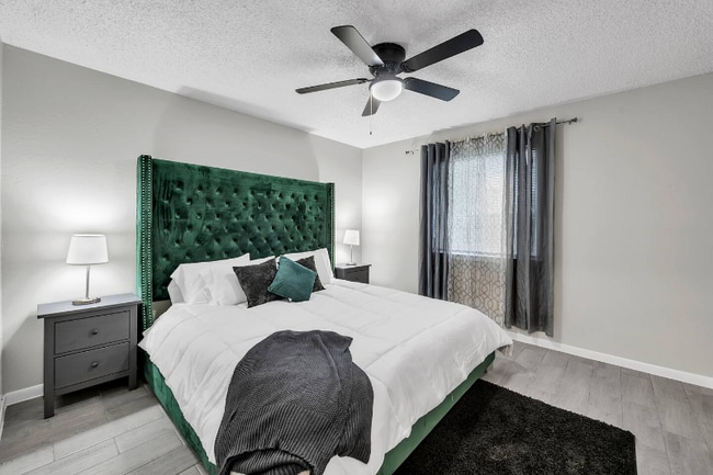 Foto del edificio - 4805 Rainbow Cir