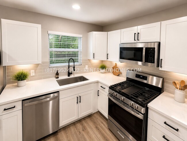 Photo - 6023 Heatherbrook Dr House