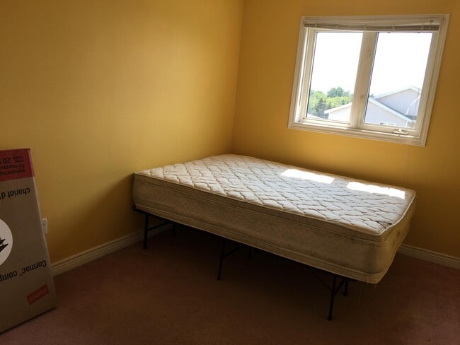 Building Photo - 24 Edgecombe Dr